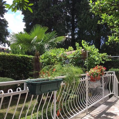 Garden Apartment Kaštela Esterno foto